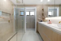 Luxico West Beach - Homestays