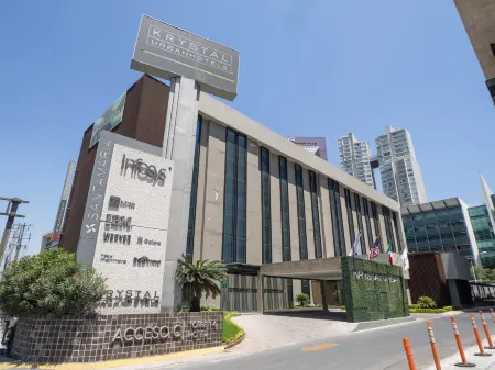 Krystal Urban Monterrey San Jeronimo Отели в г. Монтеррей