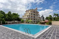 Hotel Monalisa Chitwan Pvt. Ltd. - Pools