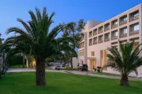 Plaza Resort Hotels in Saronikos