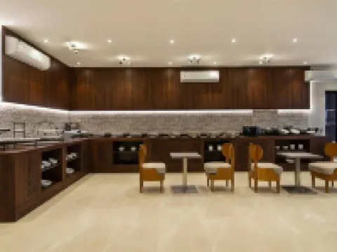 エナラ ホテル アパートメンツ - タブク タブークのホテル