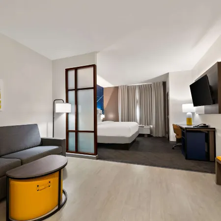 Comfort Suites