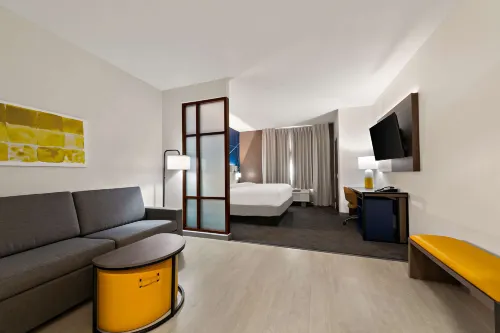 Comfort Suites