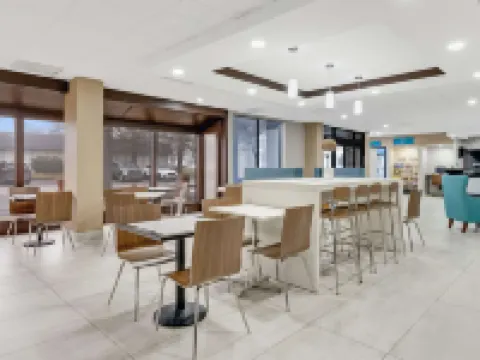 Clarion Pointe Near Erie Casino Hotels in Summit Township