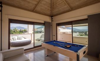 Luxury Penthouse in Medina Banus