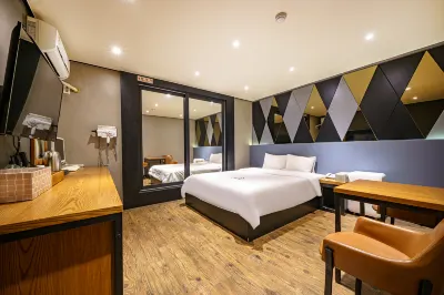 Iksan Hotel Veri