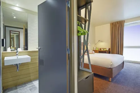 Hotel Campanile Paris - Saclay