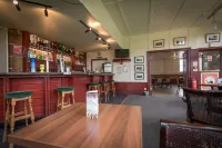 Nethybridge Hotel - bar