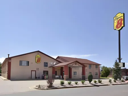 Super 8 by Wyndham Longmont/Del Camino Отели в г. Файерстон