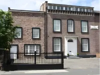 Breeze Guest House Hotel a Waterloo