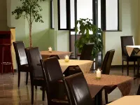 Hotel Olive Inn - breakfast