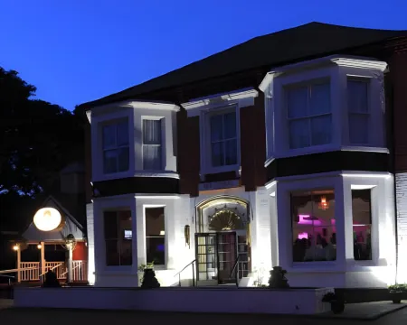 The Pearl Hotel Hotels in Peterborough