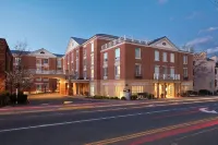 Courtyard Charlottesville - University Medical Center Hotel dekat Albemarle Charlottesville Historical Society