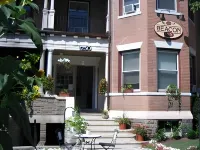 Beacon Inn 1750 - parking