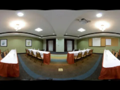 ฮอลิเดย์ อินน์ เอ็กซ์เพรส แอนด์ สวีทส์ วอร์มินสเตอร์ - ฮอร์แชม บาย IHG โรงแรมในBucks County