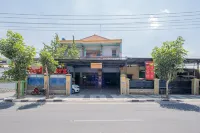 RedDoorz Syariah Near Alun-Alun Bojonegoro