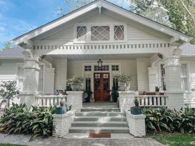 Guesthouse on Girod Hotels in Mandeville