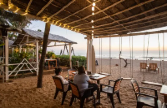 Sunset Cafe Beach Stay