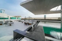 Nova M Hotel Edge By Rotana - Kolam Renang