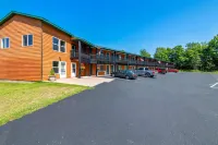 Quality Inn & Suites Munising Hotels in Munising Township