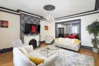 HeritageMTL - Waterfront, Parking, Airport, Sleeps 15 - Villas