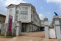 Prenox Hotel and Suites Hotels near Ikpoba River