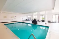 Hampton Inn & Suites Dobson - Pools