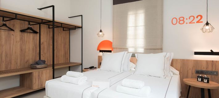 Sandom Hotels in Paros