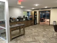 Super 8 by Wyndham Meridian - sarapan
