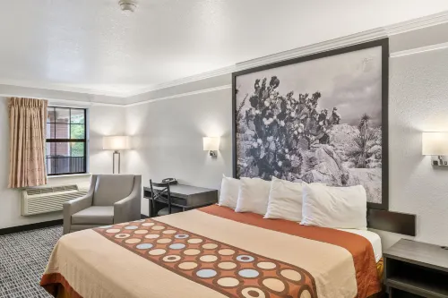 Super 8 by Wyndham Mount Vernon