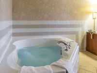 Quality Inn & Suites Hotels in Crawford  County