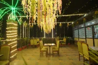 Hotel Adhiraj Inn - 廚房