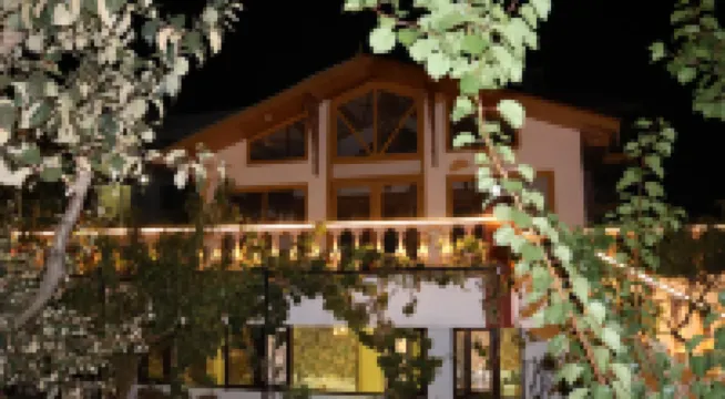 Hotel Mehtab Resorts Srinagar