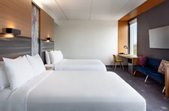 Aloft Jacksonville Tapestry Park