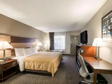 Quality Inn & Suites Near Lake Eufaula