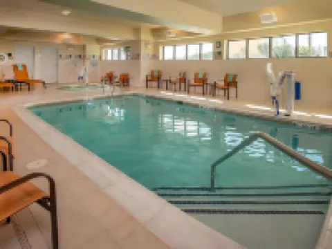 Courtyard Hagerstown Hotels in Halfway