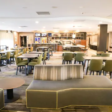 Courtyard Toronto Brampton