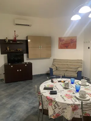 Smiles & Sunsets - Mrs Habana