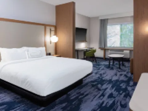 フェアフィールド・イン & スイーツ・バイ・マリオット・クィーンズベリー・グレンズ・フォールズ / レイク・ジョージ・エリア クイーンズベリーのホテル