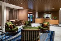 Fairfield Inn & Suites Canton - parking