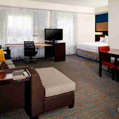 Residence Inn Cleveland Beachwood Rooms