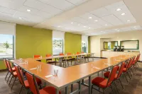 Home2 Suites by Hilton Farmington/Bloomfield Hotels in Farmington