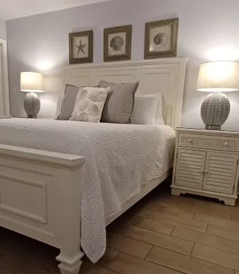 GREAT FOR COUPLES, OCEAN FRONT,SHOWER SPA, GORGEOUS BALCONY OCEAN VIEW  KINGBED