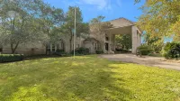 Gorgeous Retreat w/private Pickleball court!!! Only 3 min from Sandalwood Manor Spring Creek Park附近的飯店