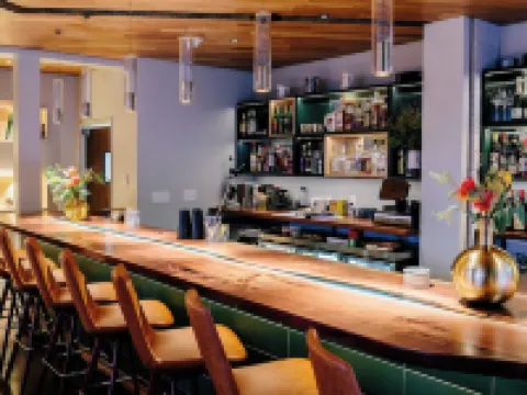 The Saco Suite - Downtown, Dog Friendly, Sleeps 4, Walk to Bars & Restaurants! 薩科酒店