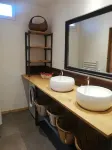 Self-contained accommodation, private grounds, jacuzzi, near Avignon, Nîmes, Arles