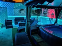 Charming Apartment with Jacuzzi Pool