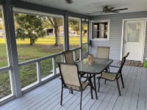 Green Acres! - Spacious secure home with ample boat parking for fishing & fun!