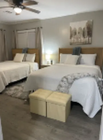 Cozy 2BR Lincoln House