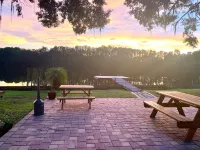 Lake living with beautiful views!